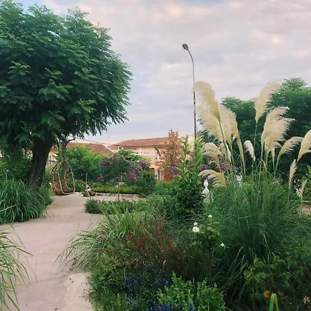 La Casa Grande De *