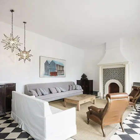 La Casa Grande De *