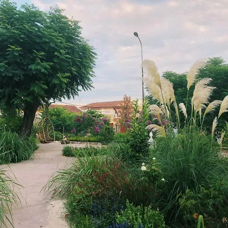La Casa Grande De Zujaira